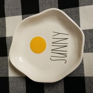 Rae Dunn Sunny plate
